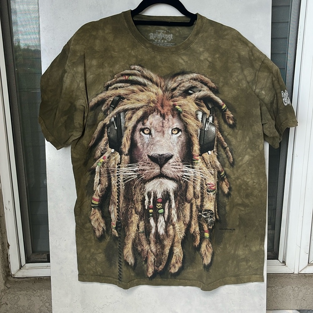 RAINFOREST CAFE Olive Green Lion Graphic Tee